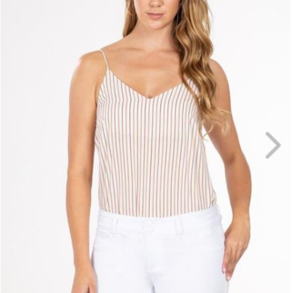 Women Basic 2-Button Short